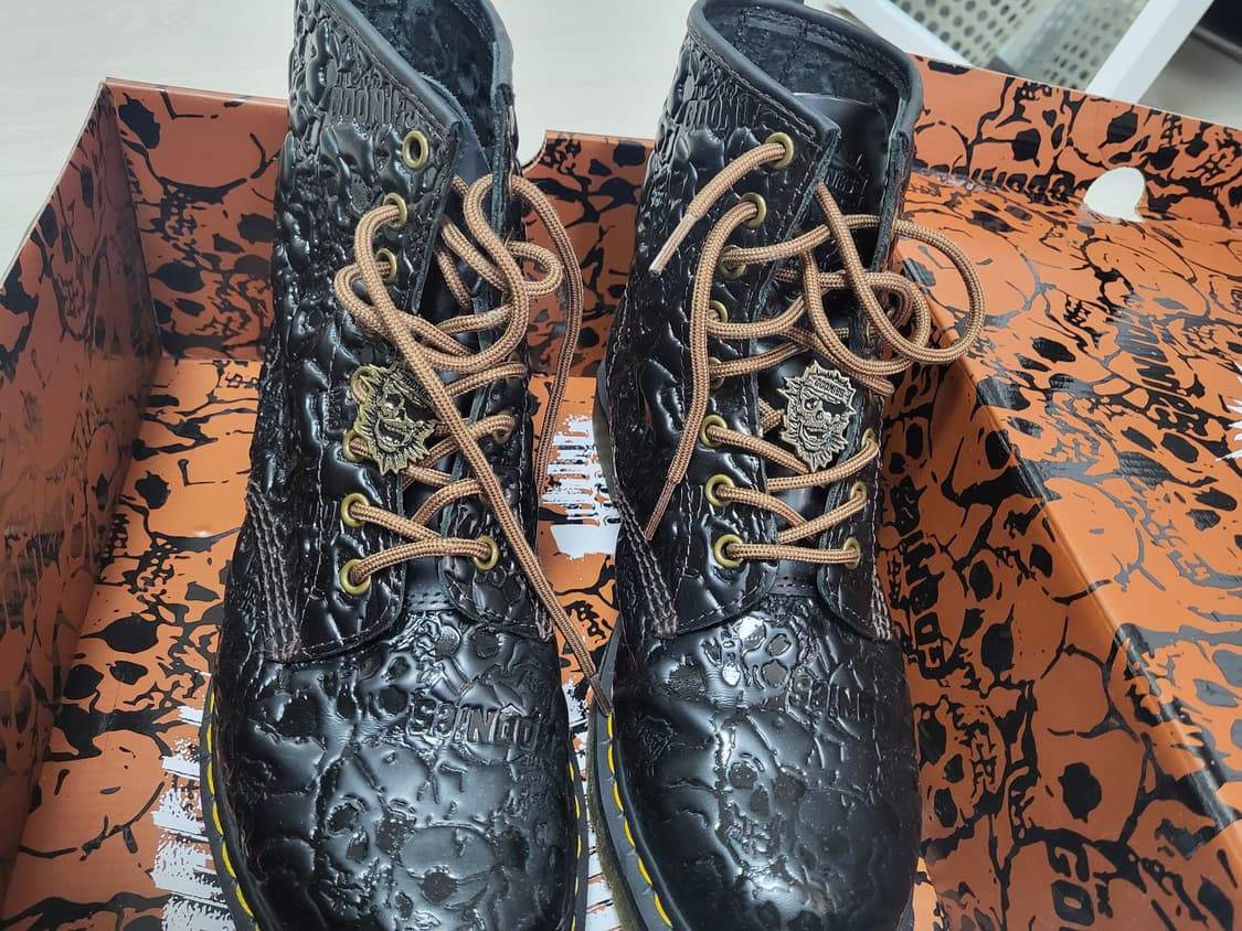 [270,us9 uk8]닥터마틴 구니스 콜라보 상품이미지3