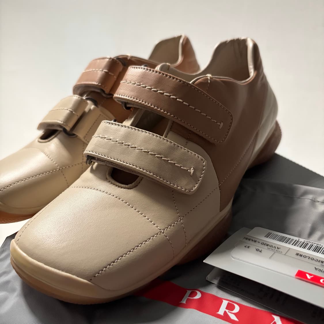 Double Velcro Leather Sneakers 상품이미지2