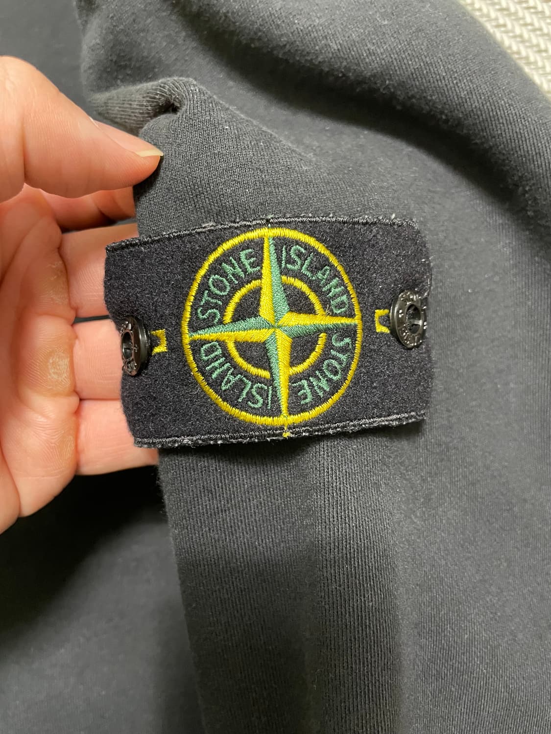 25FW스톤아일랜드 맨투맨 105-XL블랙 상품이미지8