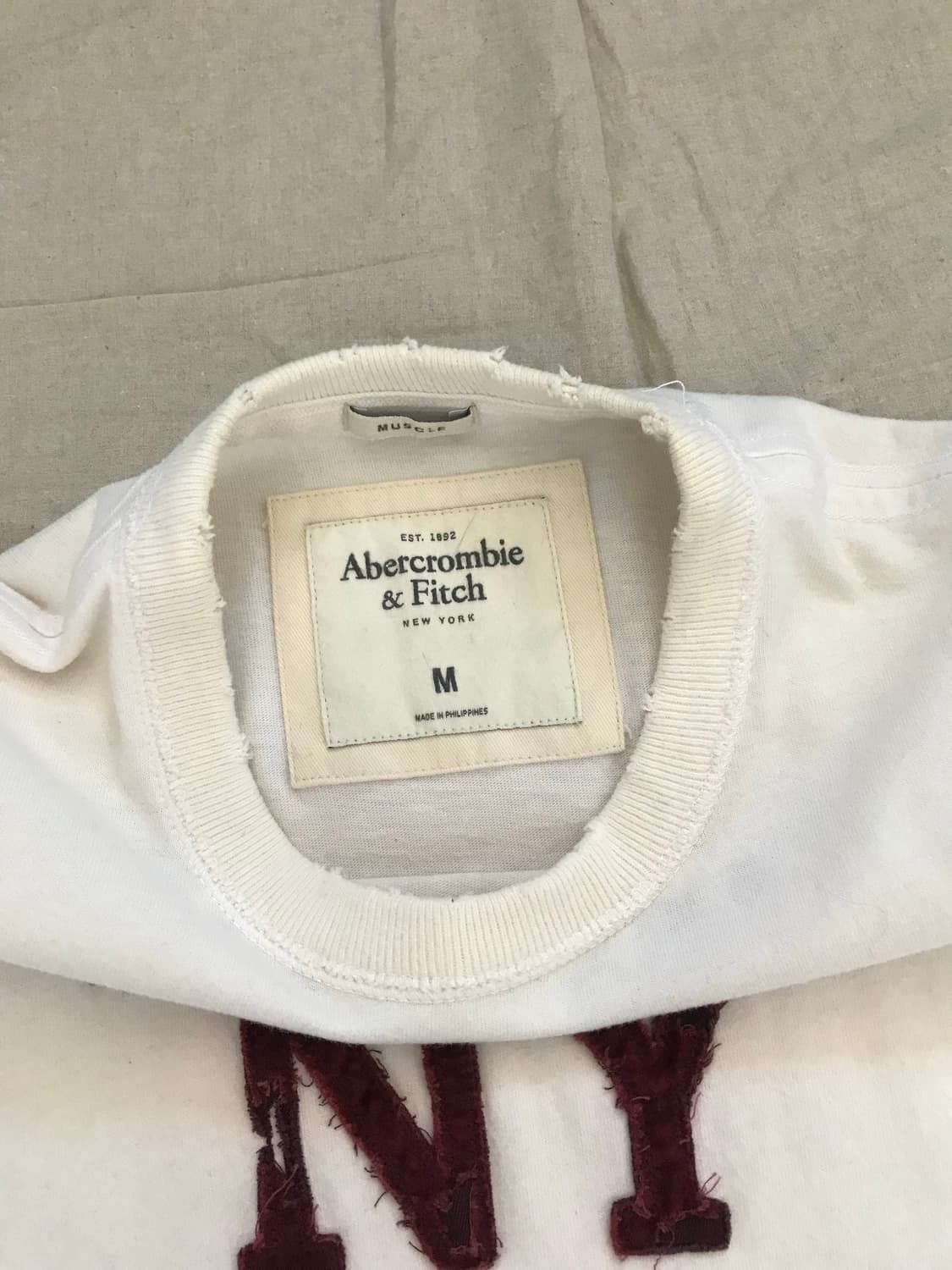 아베크롬비 중앙 자수로고 반팔티 상품이미지7