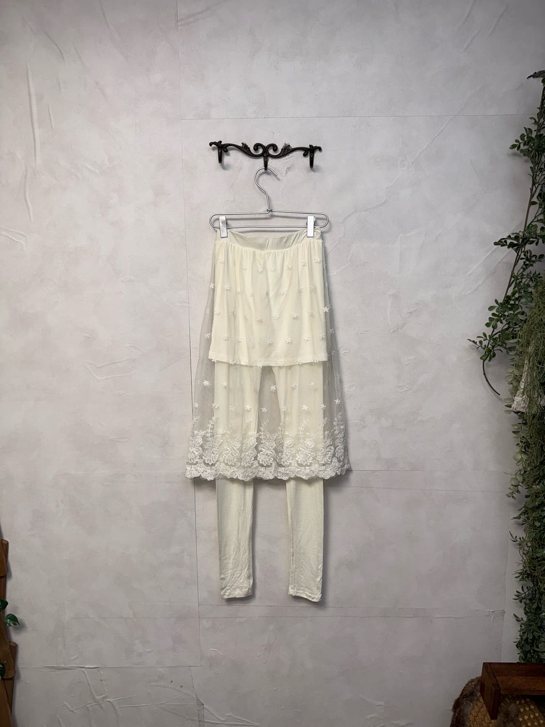 Ivory floral mesh lace skirt pants 상품이미지1