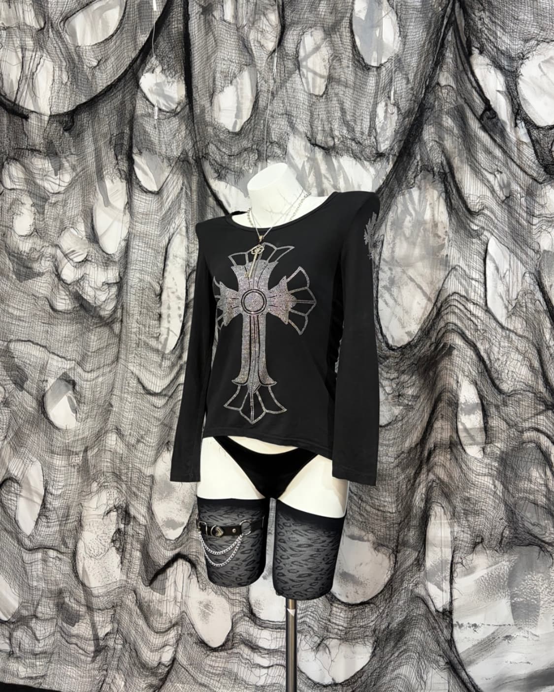 Gothic cubic cross back damage sleeve 상품이미지3