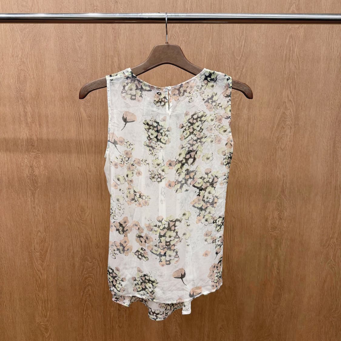 막스마라 실크 슬리브리스 블라우스 플로럴 프린팅 디테일 루즈핏 아이보리 상품이미지3