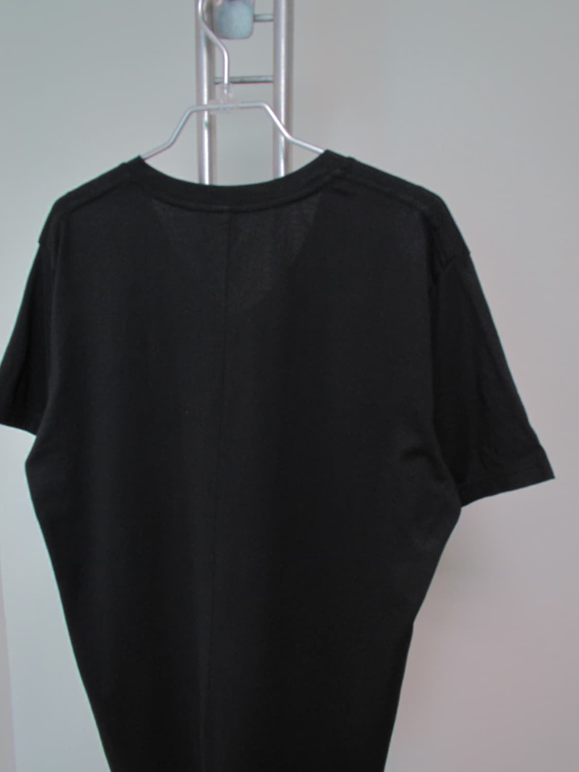 Attachment v neck t-shirt 상품이미지4