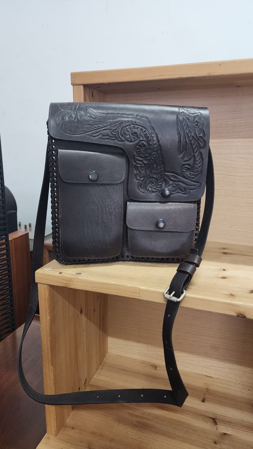 통가죽 숄더백 다크브라운 상품이미지1