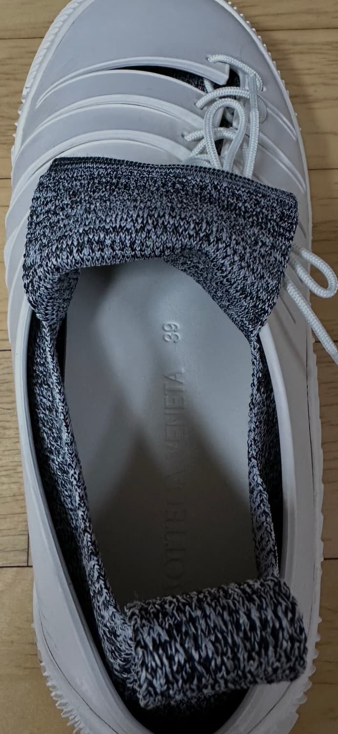 보테가 베네타 Tech Knit Rubber Sneakers (39) 상품이미지5