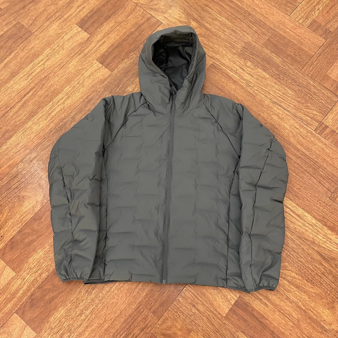 유니클로 퍼프테크 패딩 상품이미지1