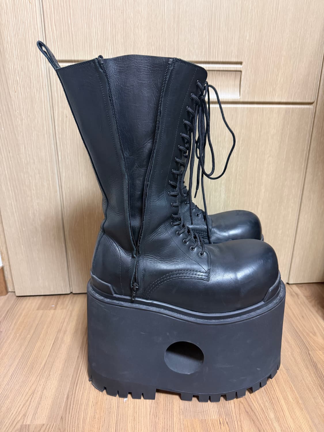 발렌시아가 18cm 자이언트 스톰퍼부츠 상품이미지2