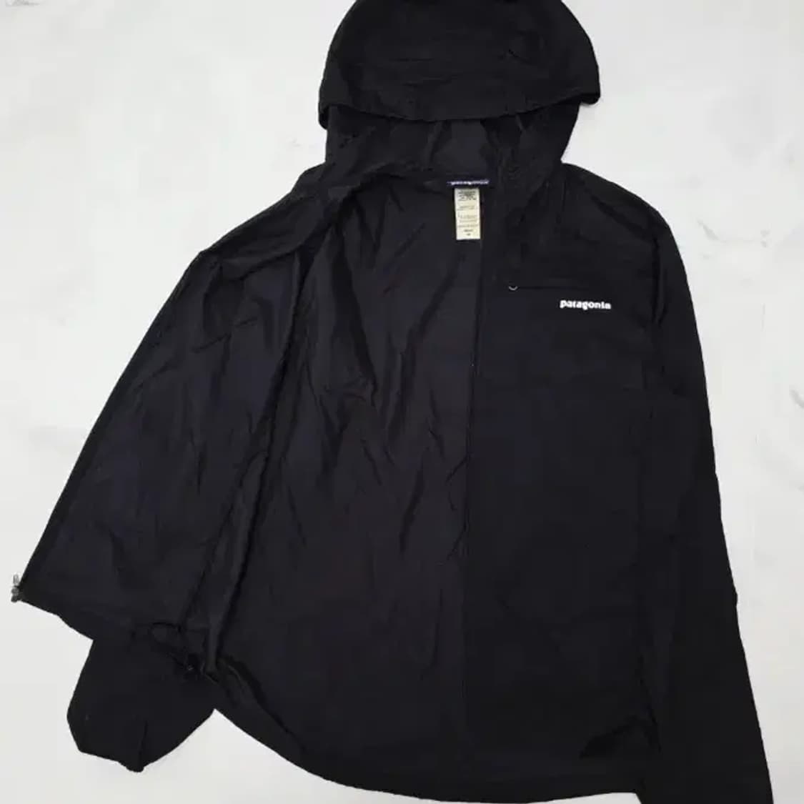 파타고니아 초경량 바람막이 남90 상품이미지1