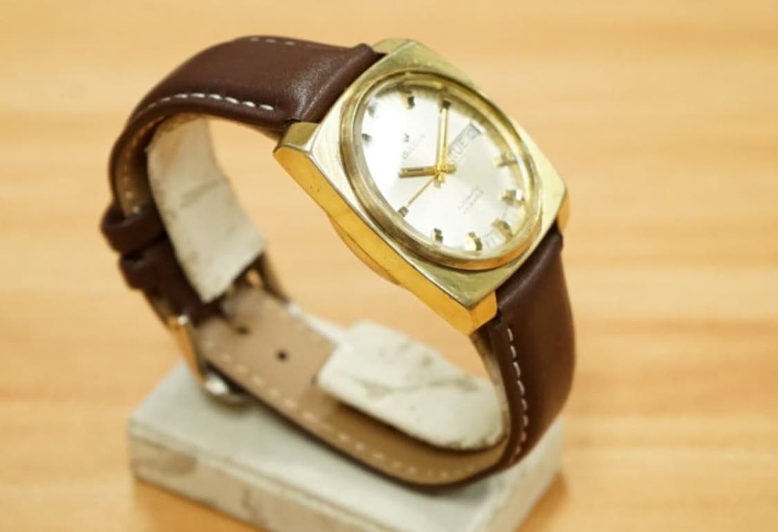 70s 부로바 옥타곤 프레임 금장 오토매틱 시계  상품이미지4