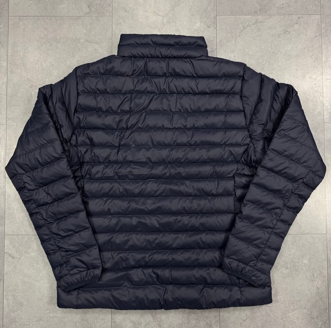 파타고니아 경량패딩 네이비 상품이미지3