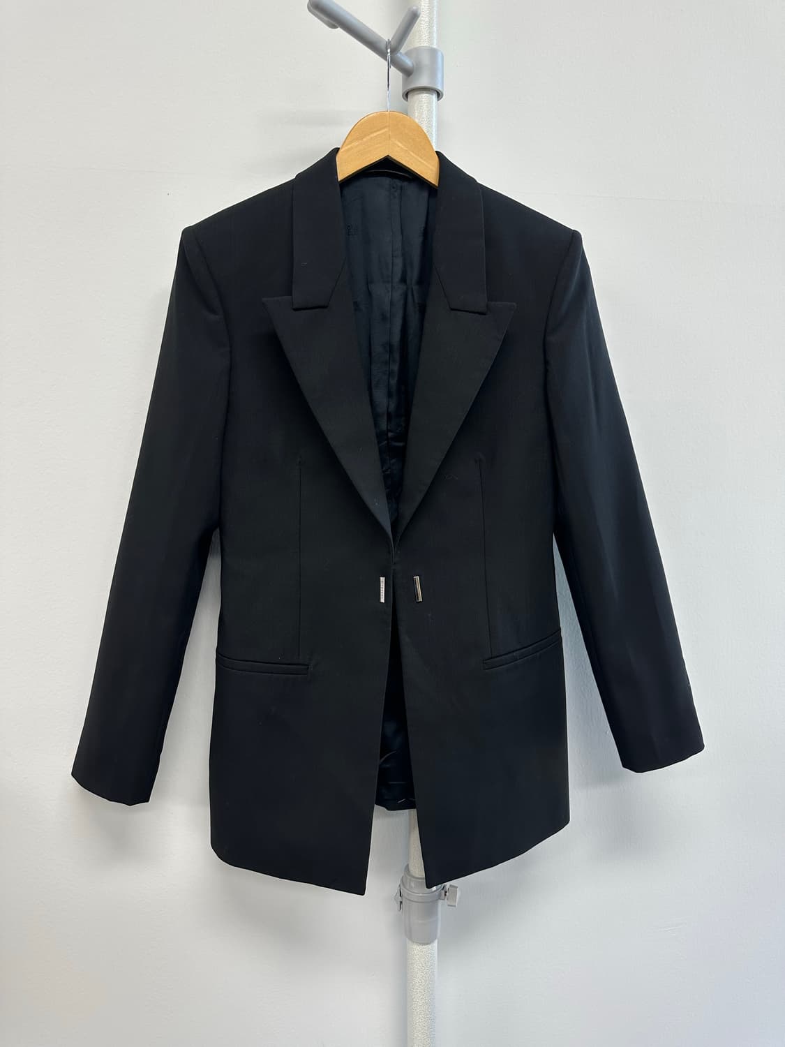 지방시 메탈 로고 자켓 새상품  상품이미지3