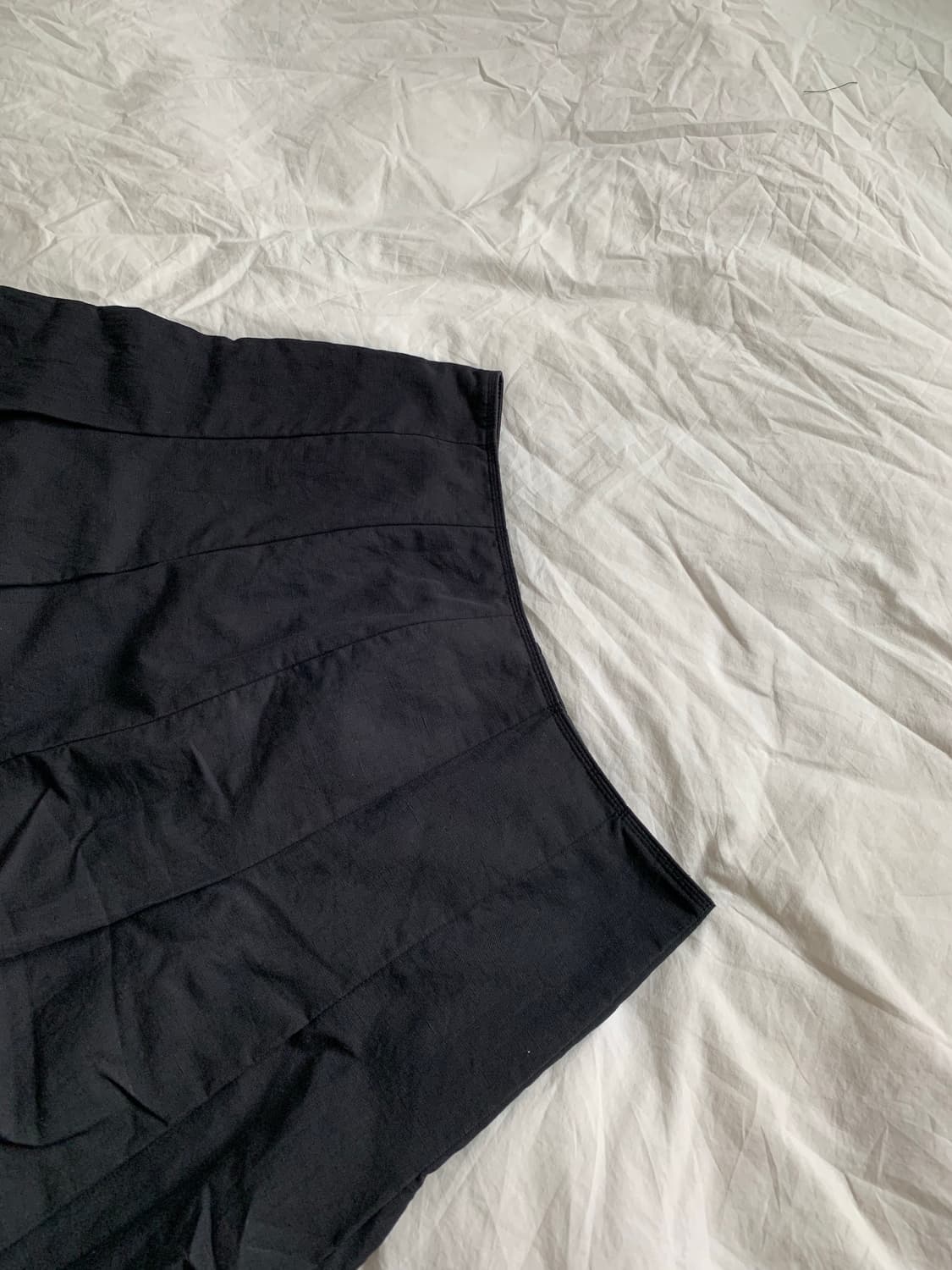 블랙 핀턱 미디 스커트 상품이미지2