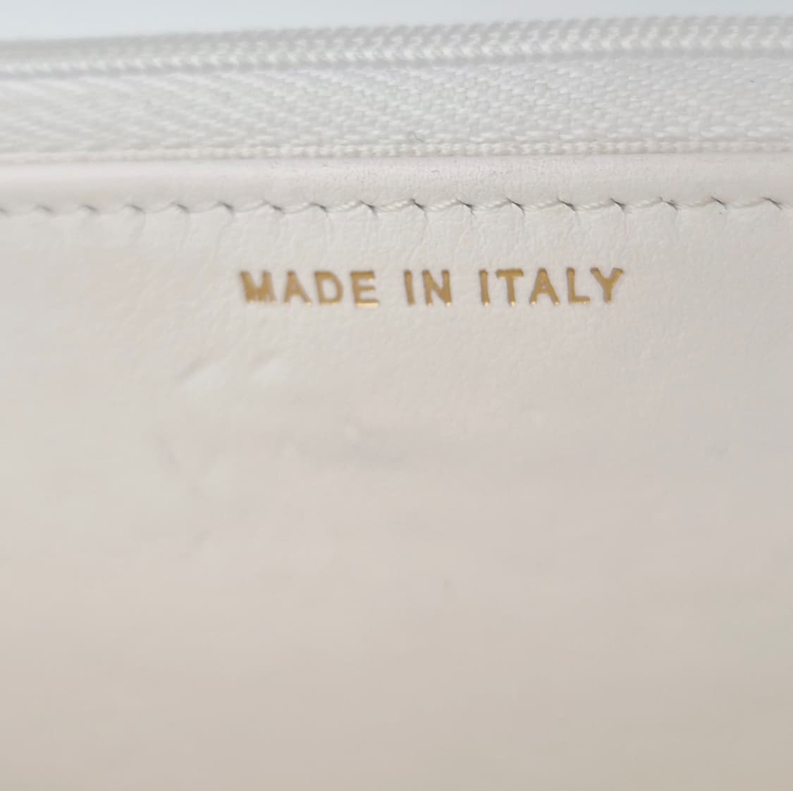 샤넬 클래식 WOC 캐비어
화이트 금장
체인백 크로스백
 상품이미지6