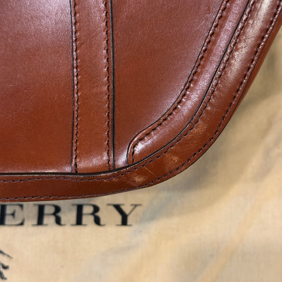 버버리 미디엄 브라이들 가죽 오차드 상품이미지3