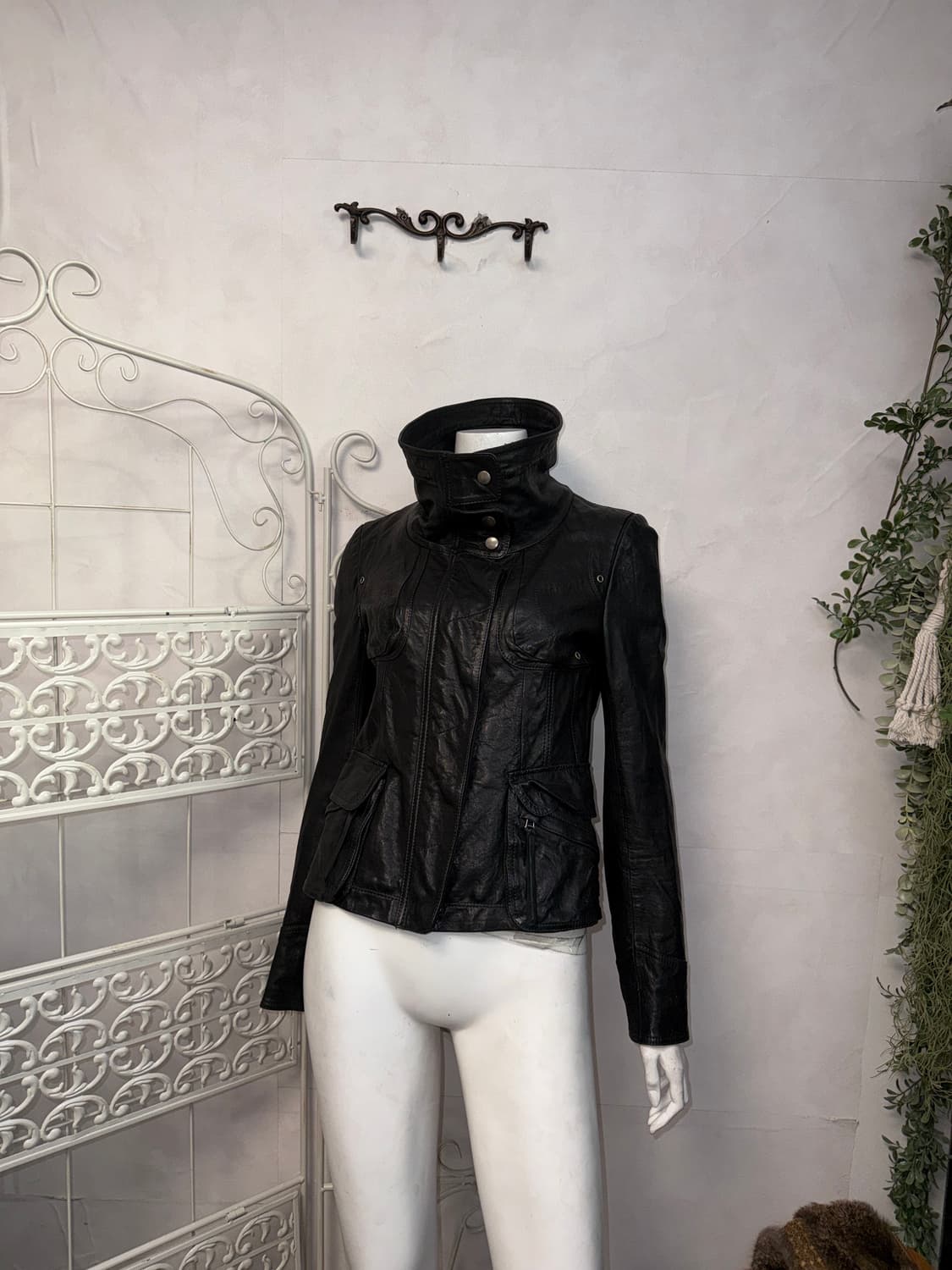 Black lamb skin high neck back buckle jk 상품이미지6