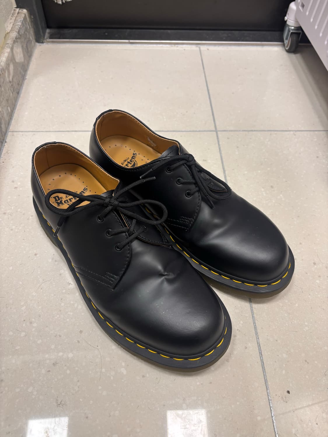 닥터마틴 1461 스무스 블랙 3홀 UK8 상품이미지1