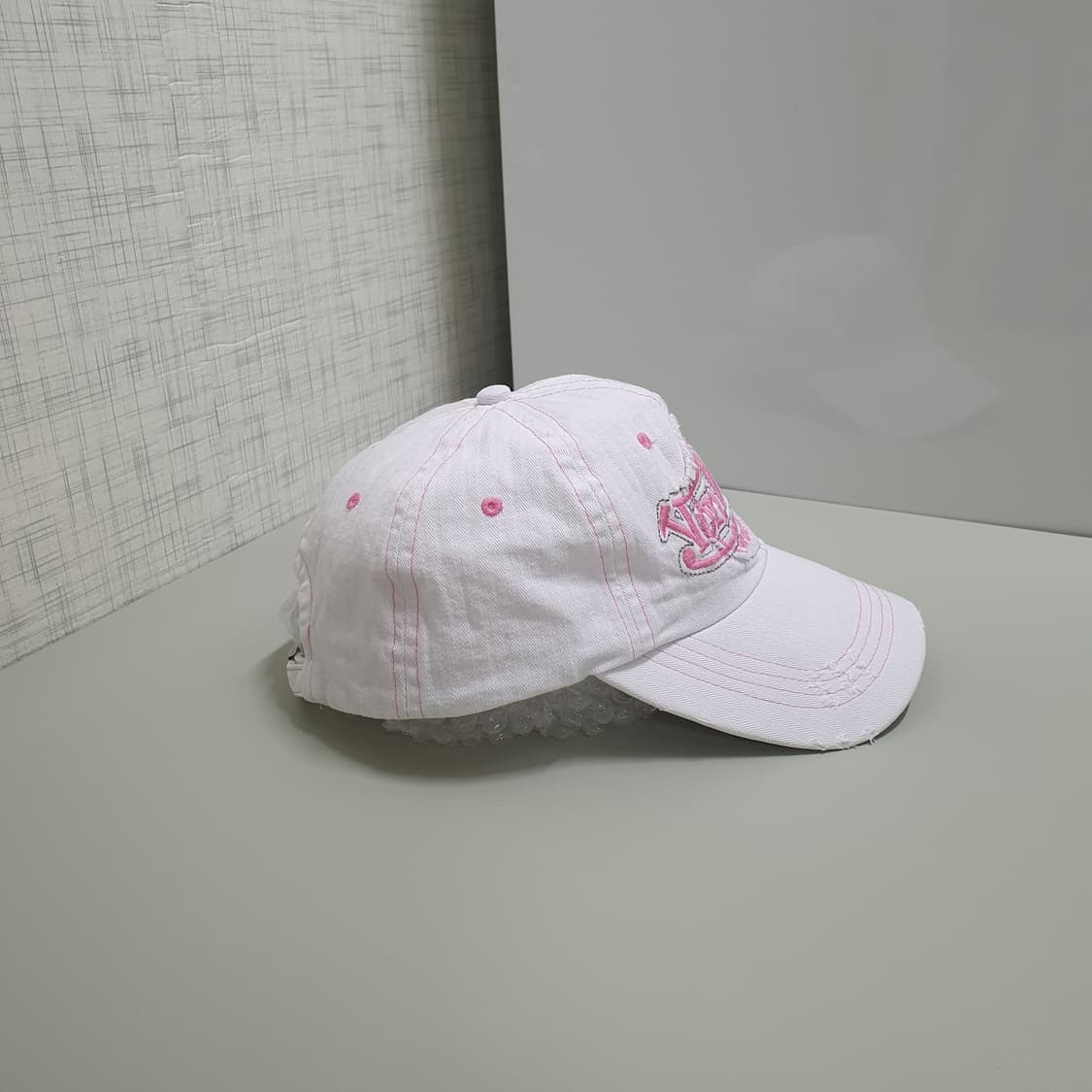 Von Dutch 본더치 빅로고 데미지 빅로고 볼캡 모자 화이트 핑크 상품이미지3