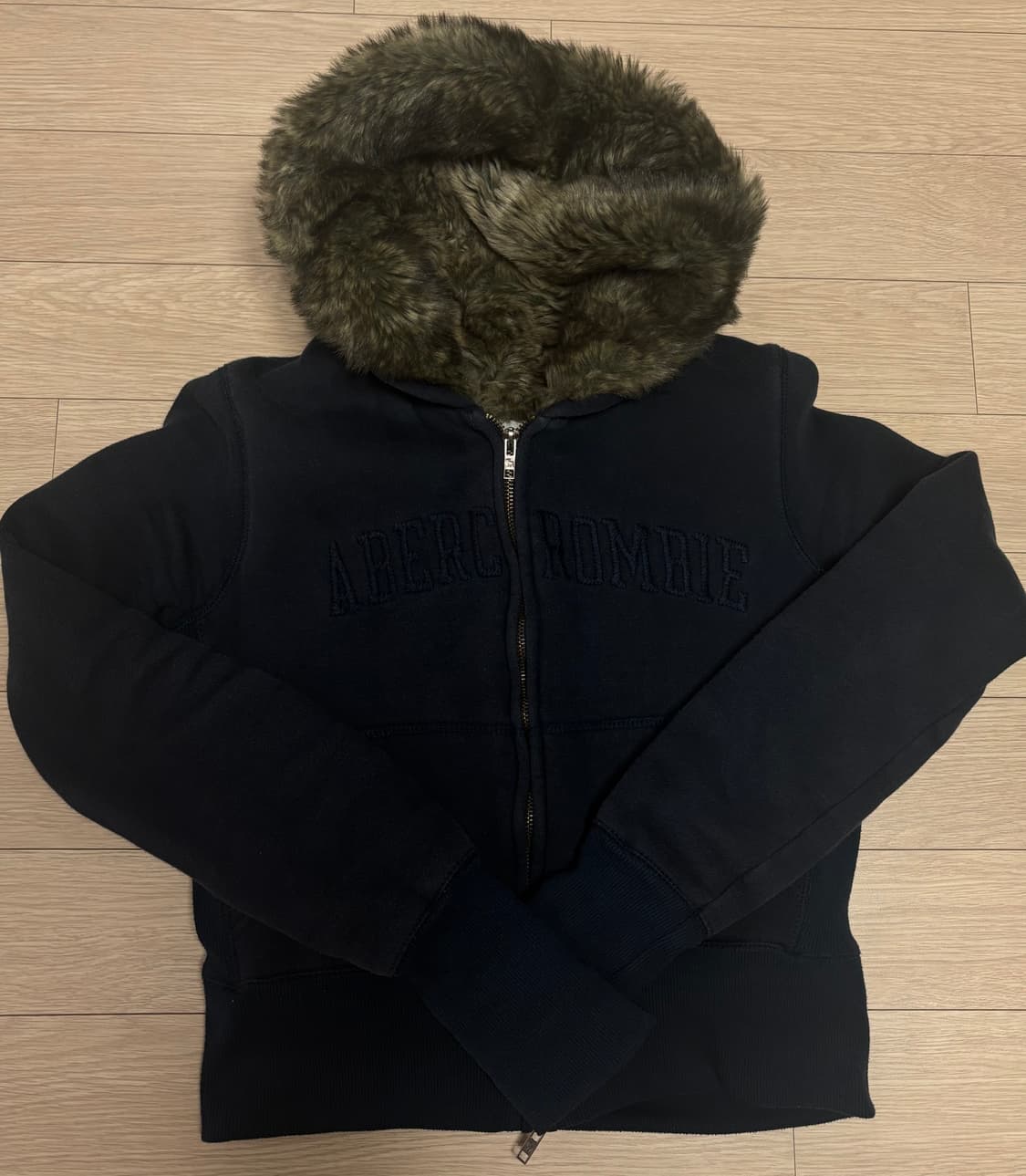 아베크롬비 대대장 울프죠 후드집업 네이비 상품이미지2