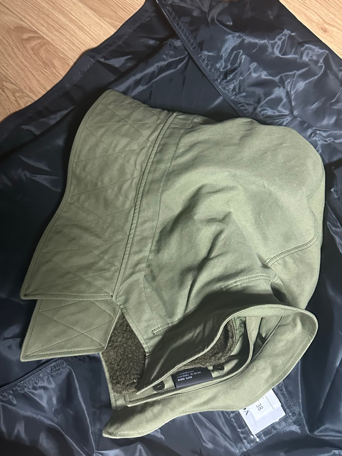 프라다 23fw 후디드 맥시 파카 38 상품이미지6