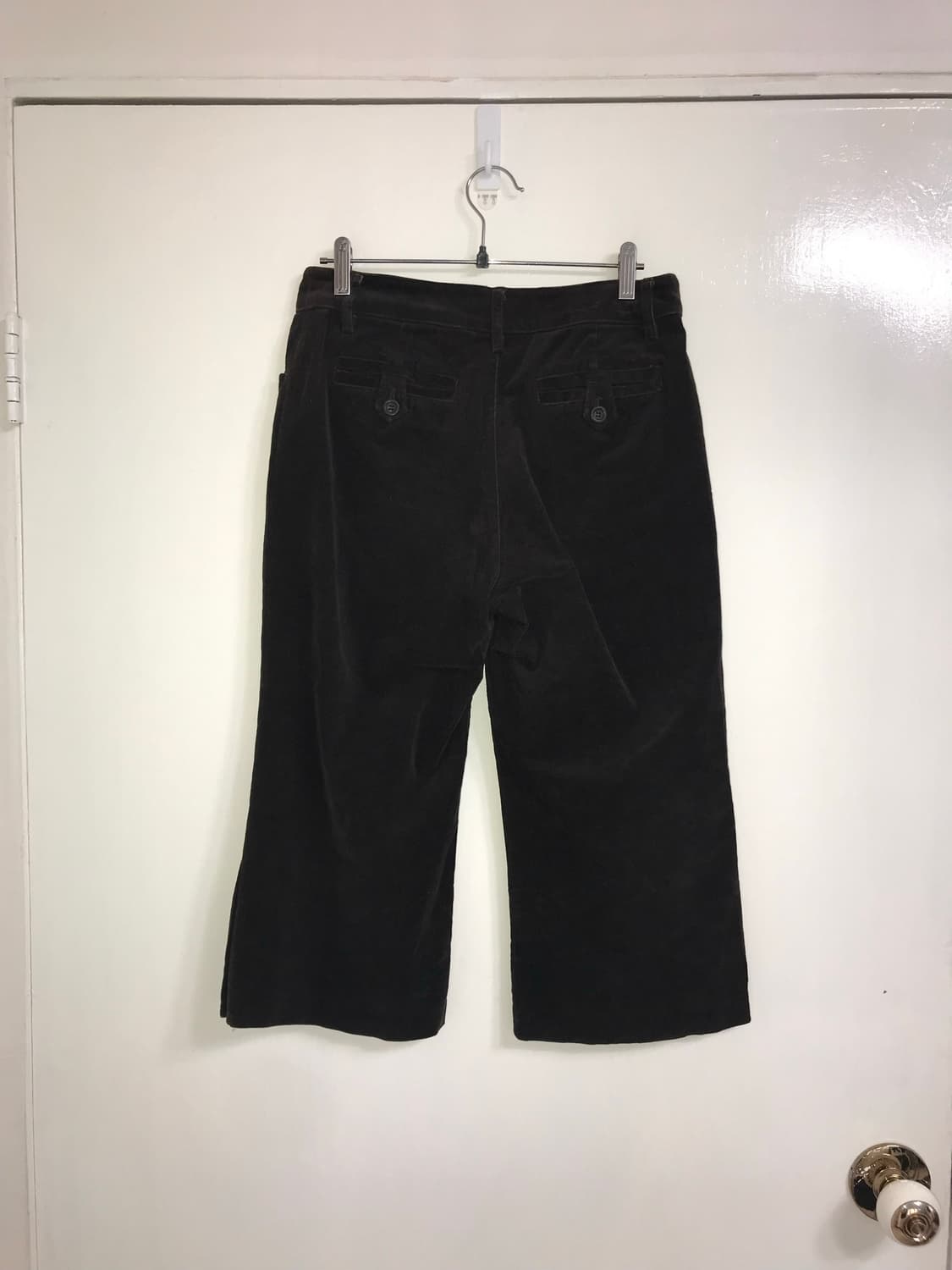 Button Detail Corduroy Capri Pants 상품이미지5
