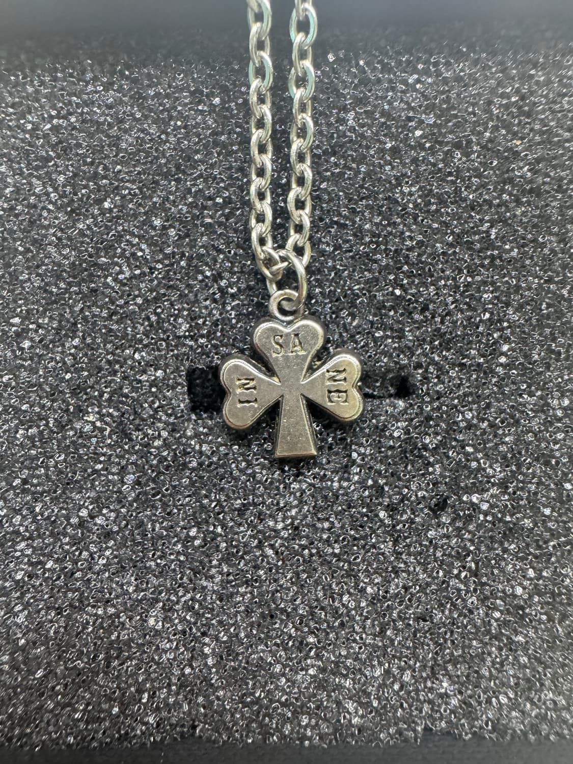 인세인개러지 클로버 목걸이 상품이미지1