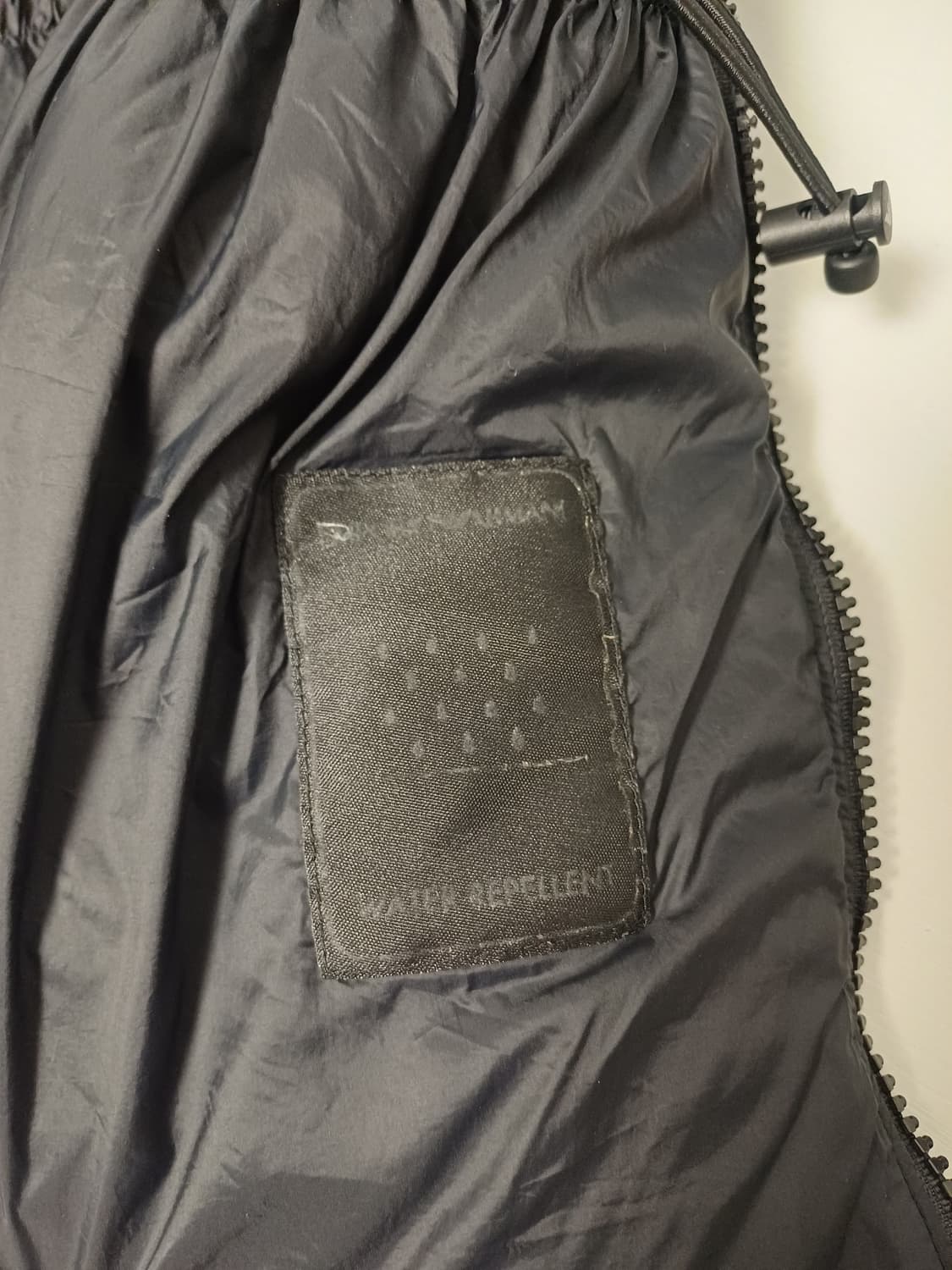 엠포리오 아르마니 여성 패딩 (IT44/국내66-77) 상품이미지6