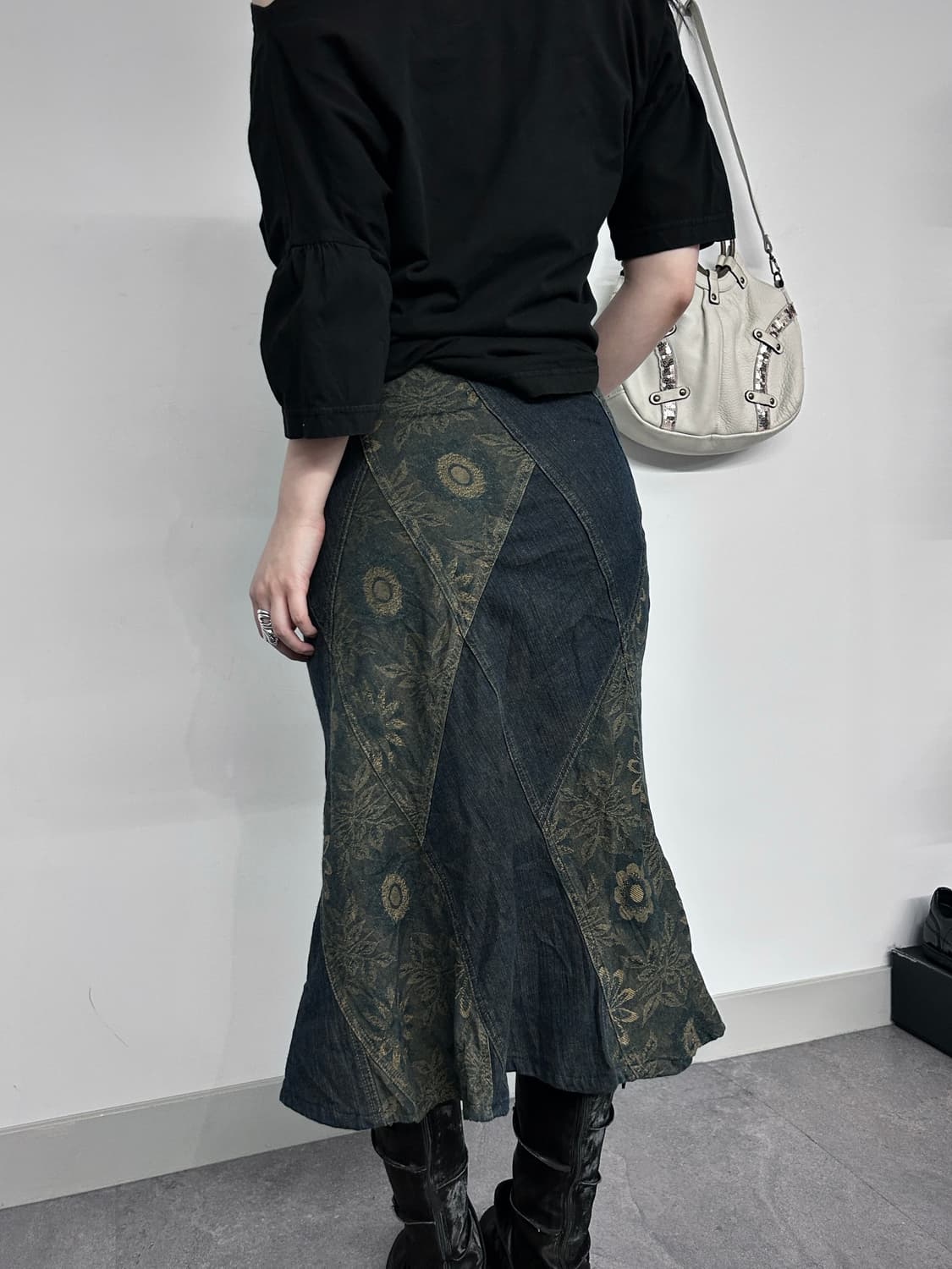 패치워크 플로랄 사선 데님 스커트 상품이미지3