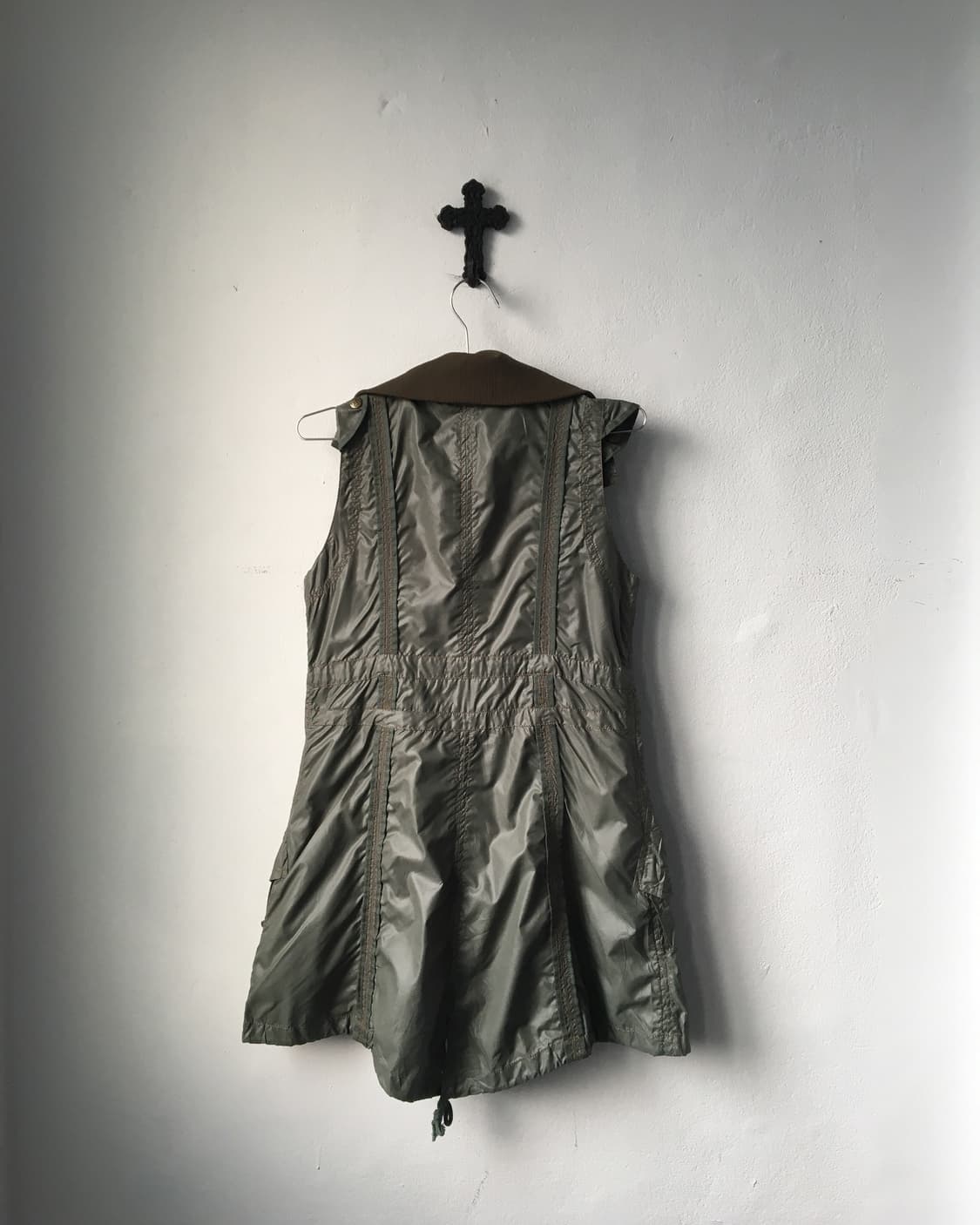 Glossy long vest 상품이미지3
