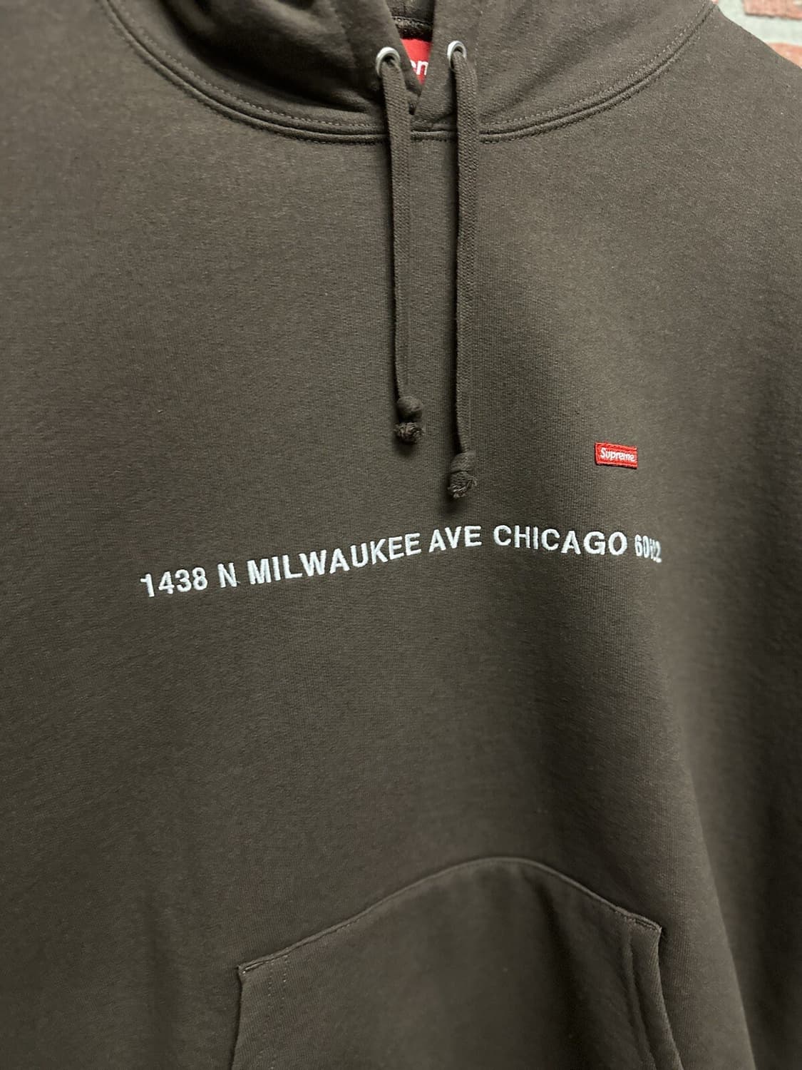 슈프림 시카고 어드레스 후드티 초콜릿 브라운 상품이미지2
