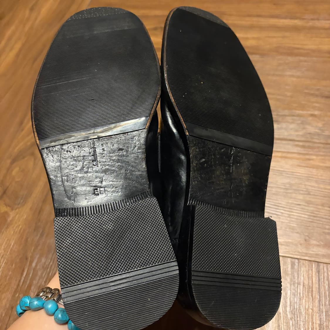 SALVATORE FERRAGAMO PENDANT LOAFER 상품이미지4