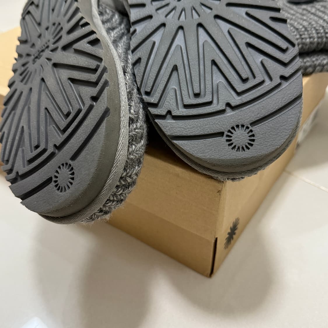 어그 카디 니트부츠 그레이 230 상품이미지6