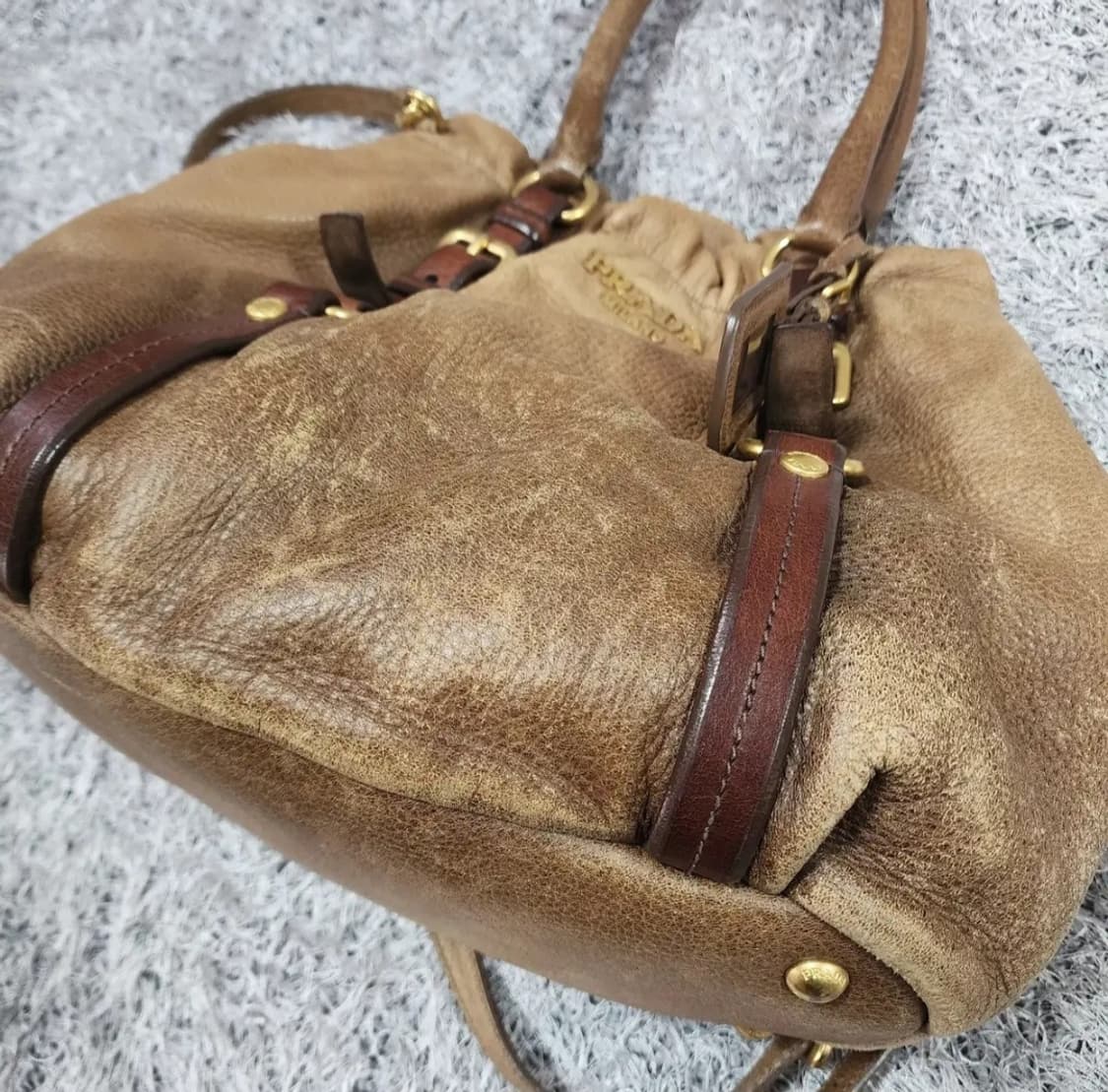 프라다 레더 숄더백 상품이미지5