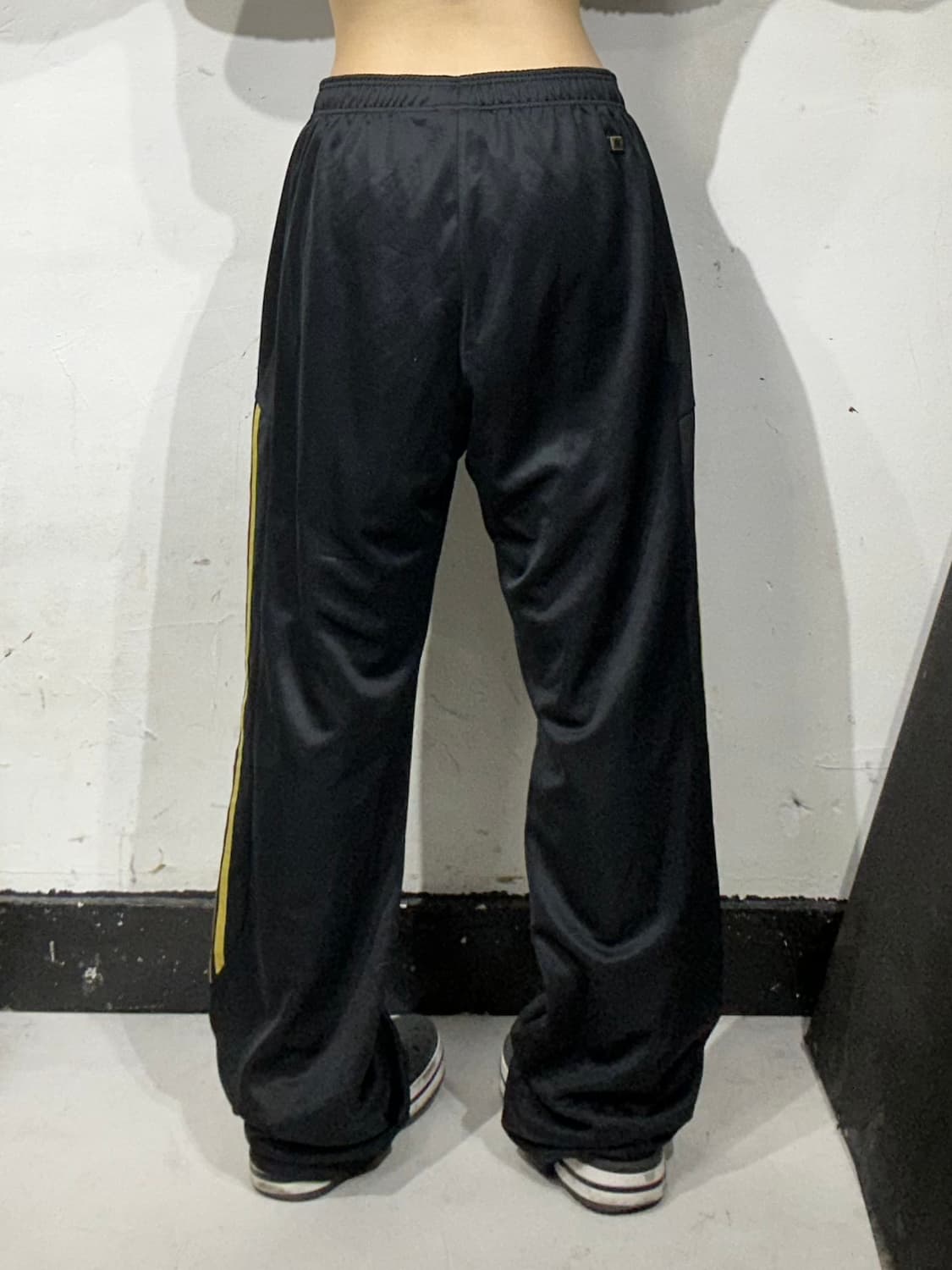 아디다스 블랙 골드 삼선 와이드 트레이닝 팬츠 L 상품이미지3