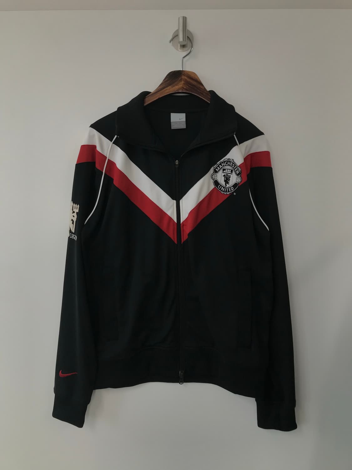 나이키 맨유 검빨 블랙 트랙탑 져지 상품이미지2