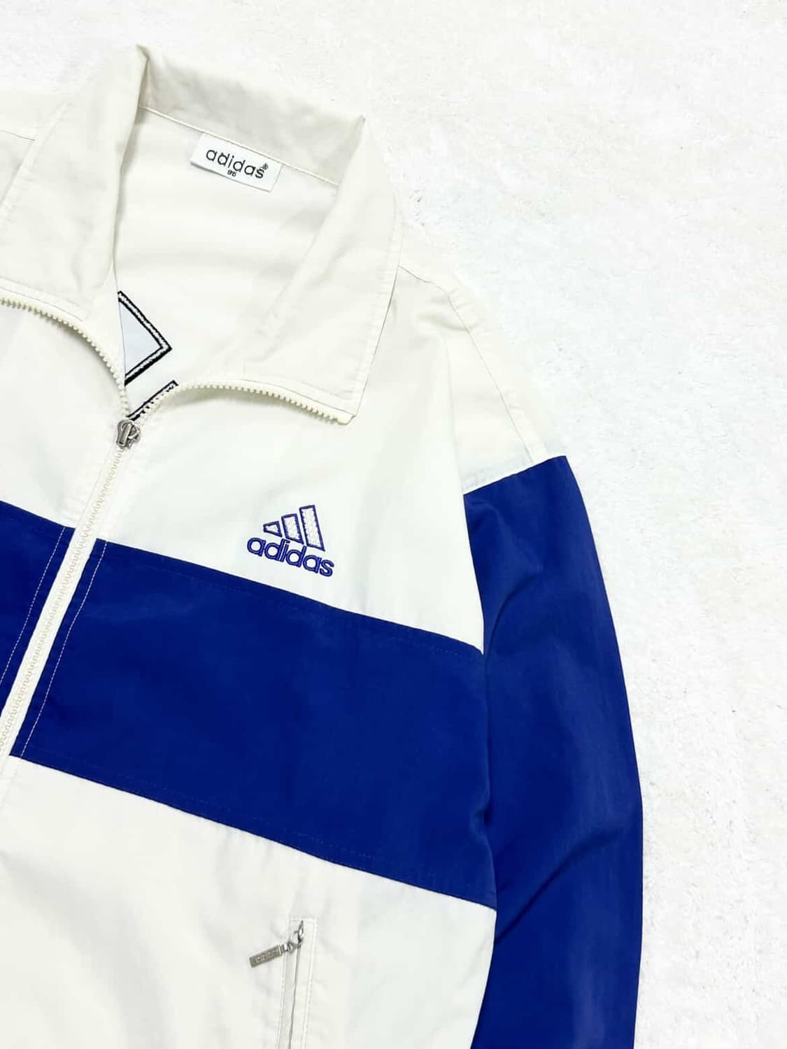 아디다스 90‘s 빅로고 포카리 바람막이 상품이미지6
