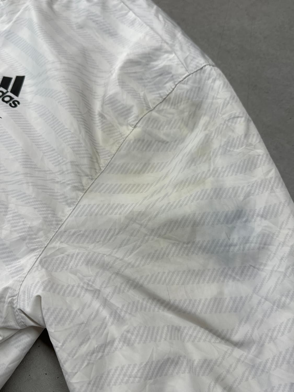 아디다스 레알마드리드 앤섬 리버시블 바람막이 상품이미지3