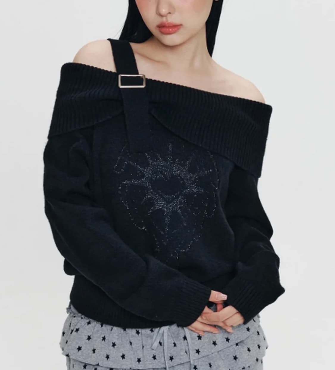 키르시 오프숄더 니트 블랙 상품이미지1