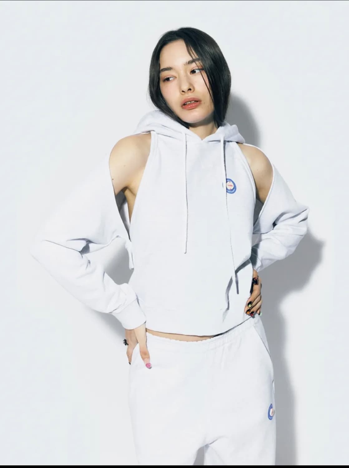 에즈이프캘리 컷아웃 볼레로+후디 세트 그레이 상품이미지1