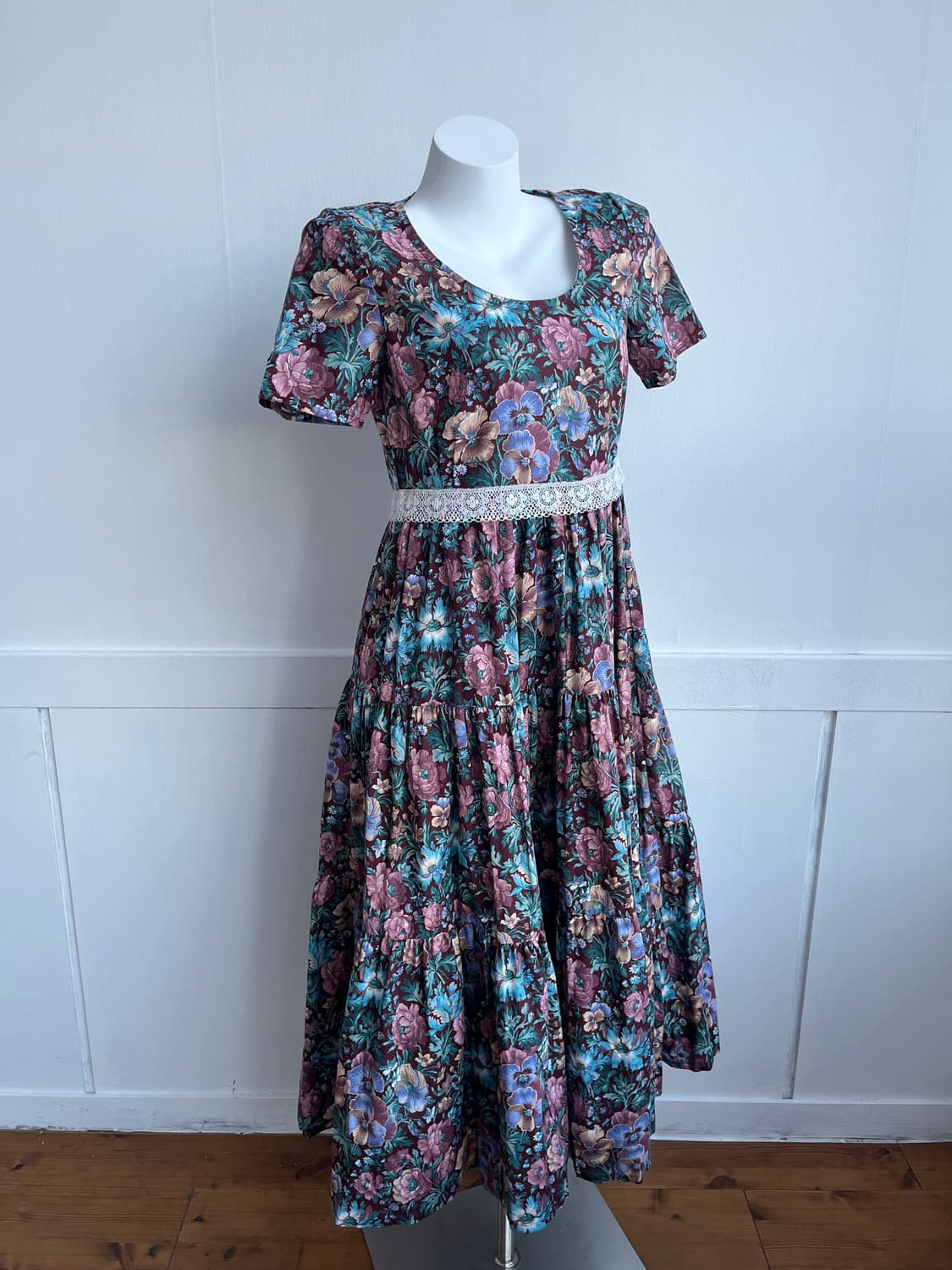 브라운 플라워 레이스 롱 원피스 상품이미지1