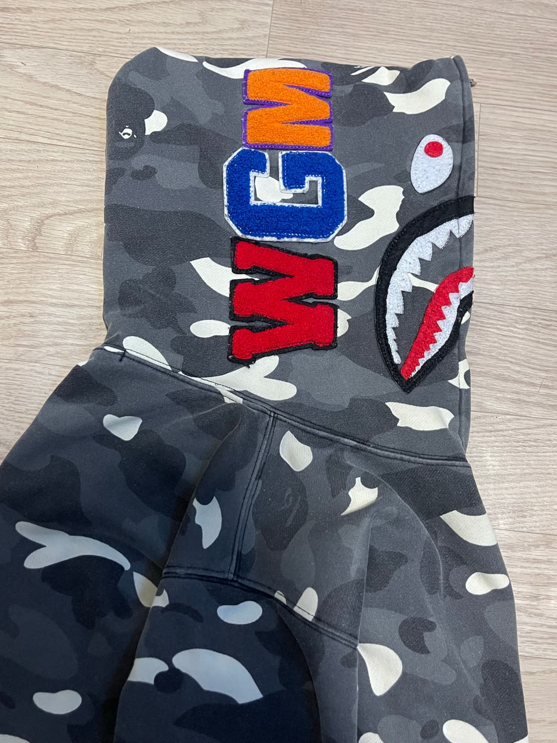 베이프 샤크 후드집업 L-XL 회색 카모 상품이미지2