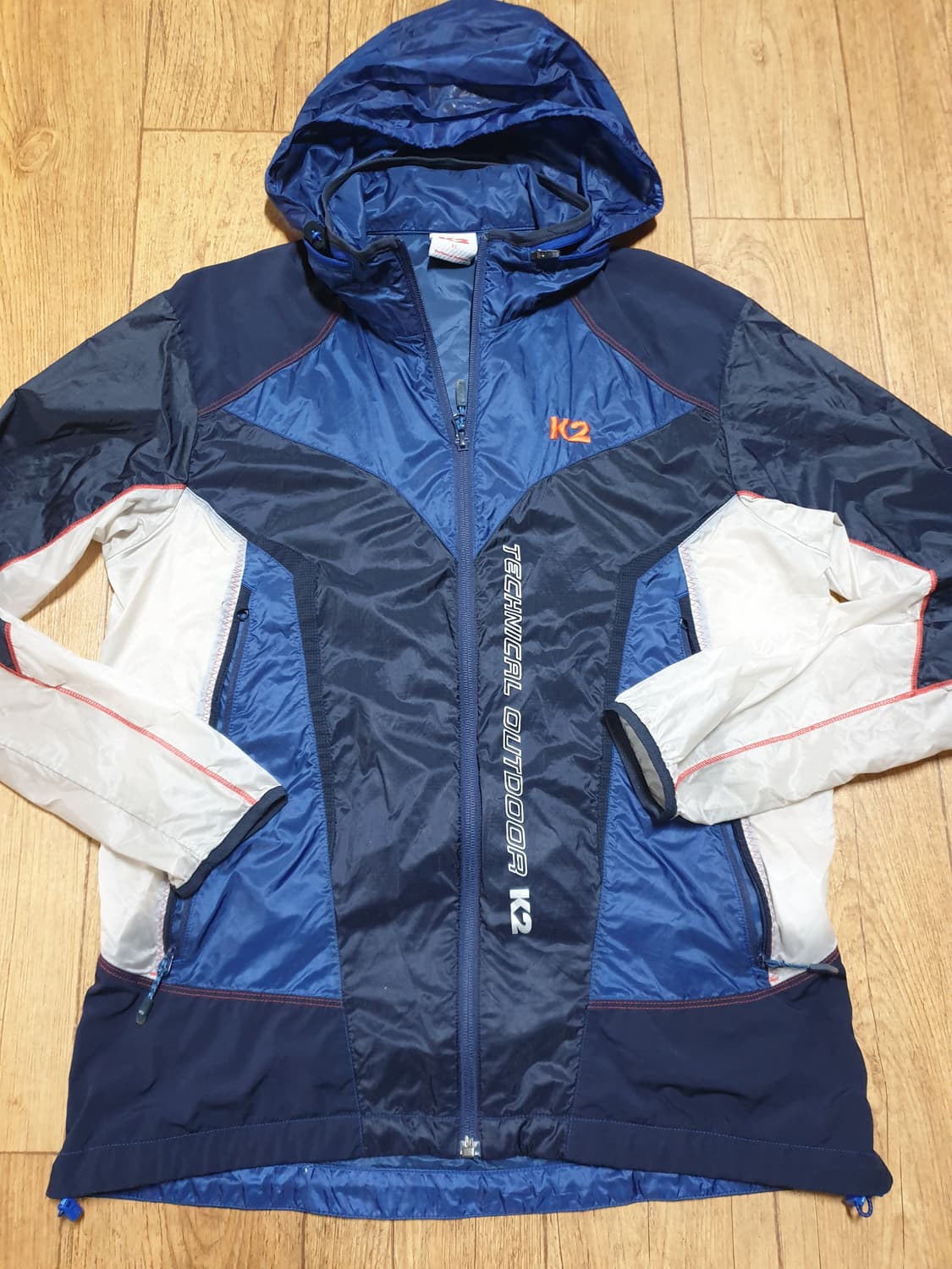 1209 k2 아웃도어 바람막이 95 사이즈입니다 상품이미지2