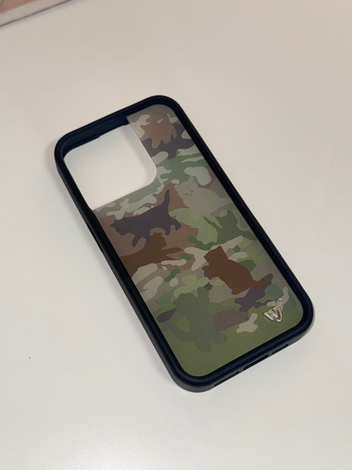 Wildflower 와일드플라워 아이폰15 pro 케이스 상품이미지1