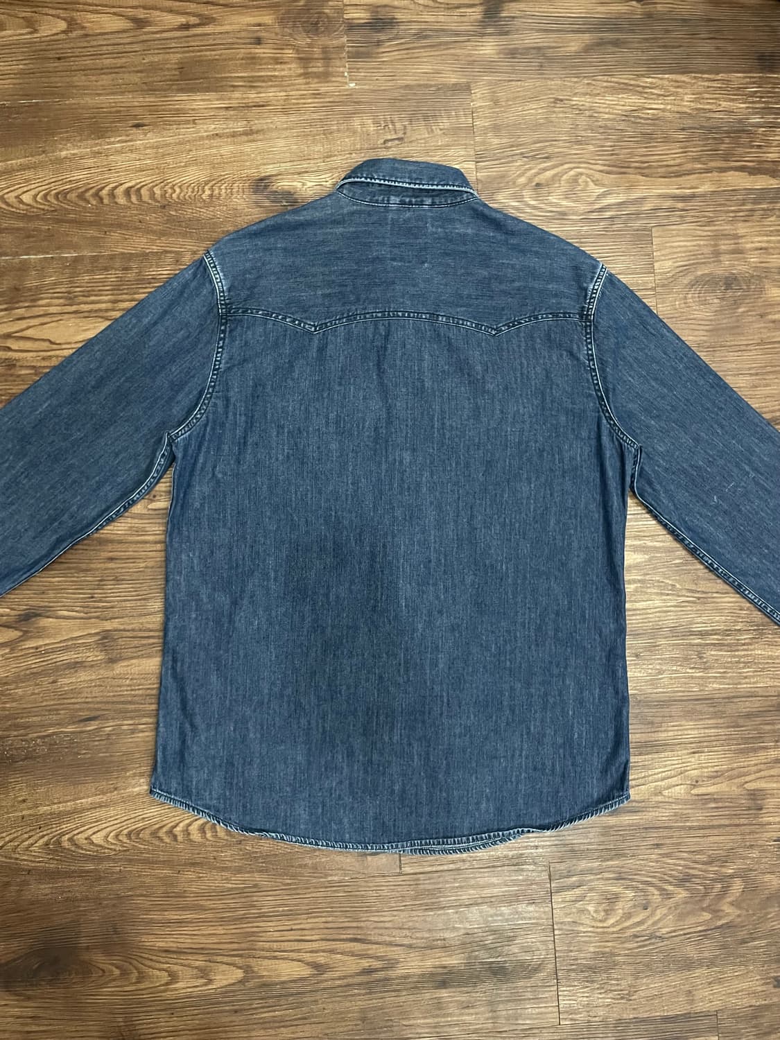 리바이스 Modern Fit 웨스턴 데님 셔츠 상품이미지10