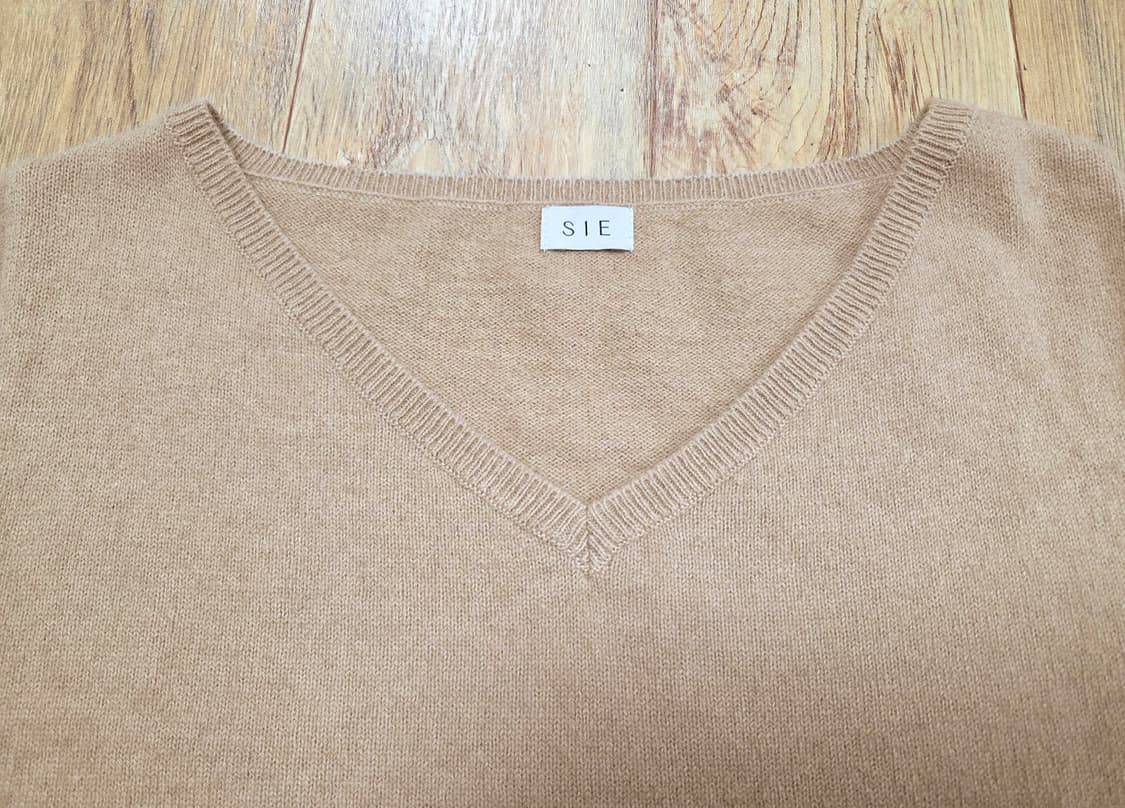 시에(SIE) V넥 폭스 반팔니트 55-66 상품이미지2