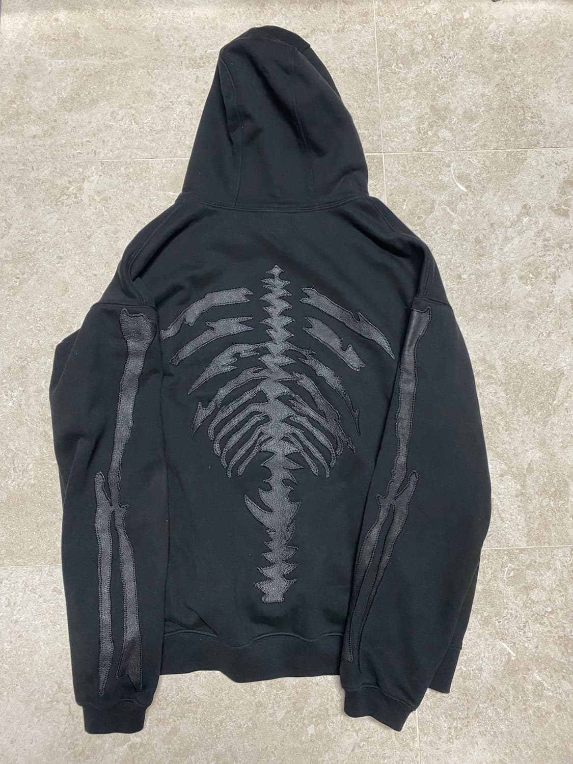 블랙아웃 레더 본 후드 상품이미지2