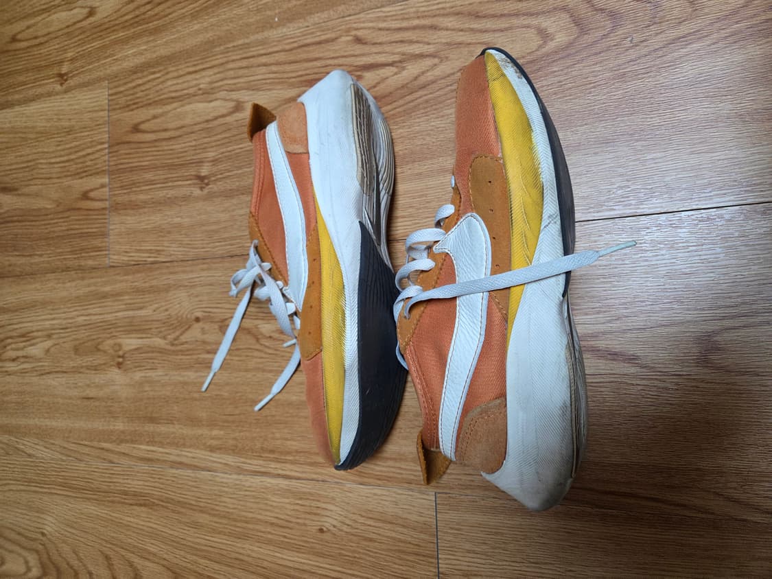 나이키 문레이서 모나크 255 상품이미지3
