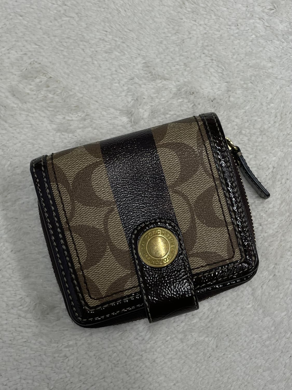 📍코치 시그니처 브라운 반지갑 상품이미지1