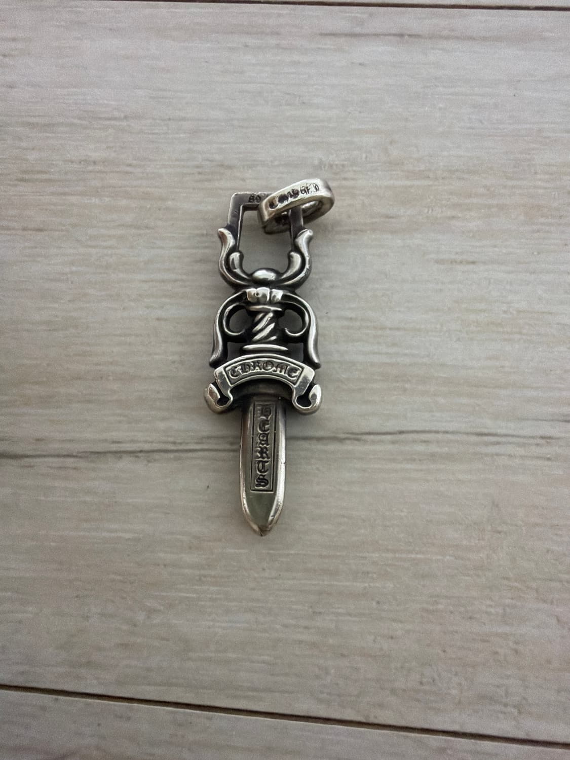 크롬하츠 10대거 펜던트m대거 보증서 보유중 각인선명해요 상품이미지1