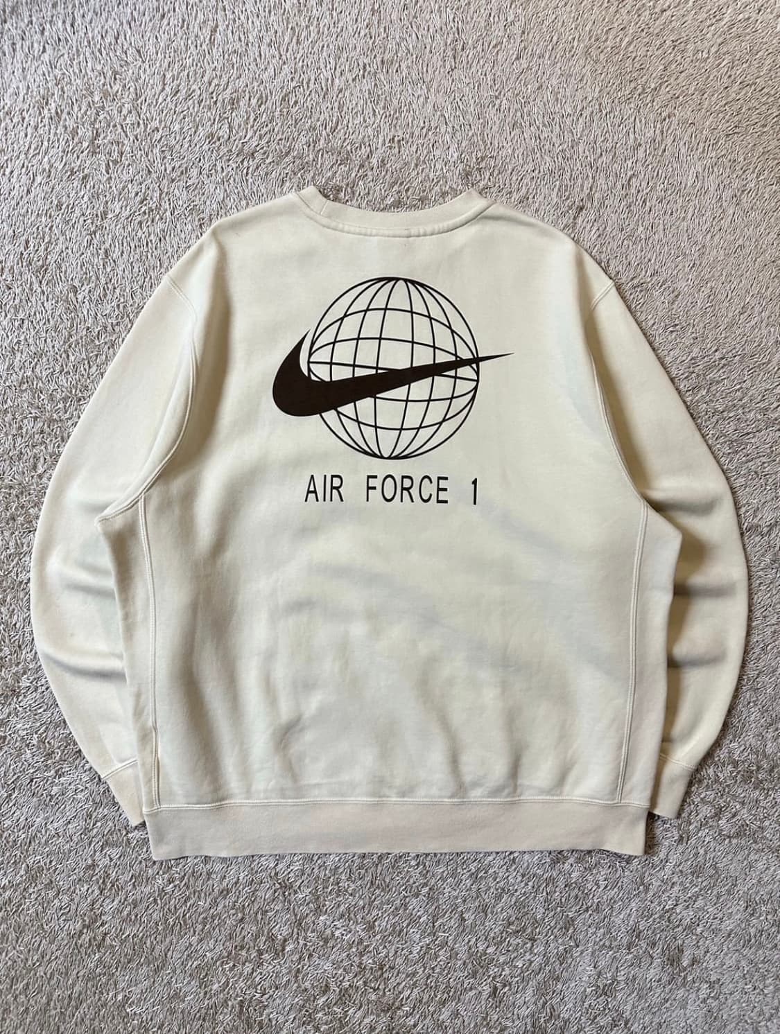 나이키 에어포스 맨투맨 상품이미지1